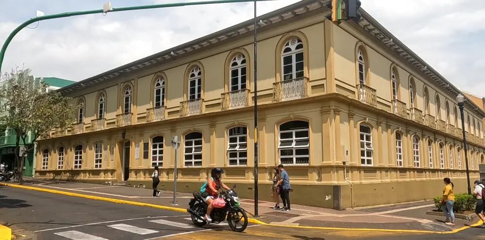 alajuela old building still being used 