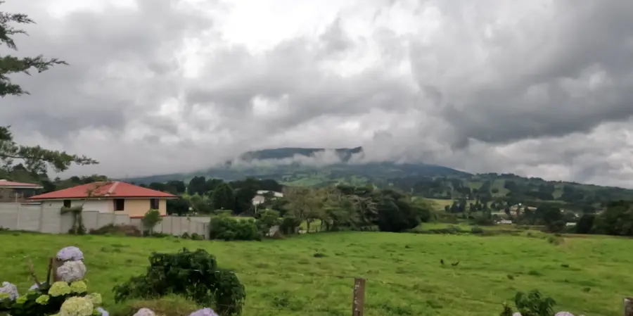 clima de paisaje nublado