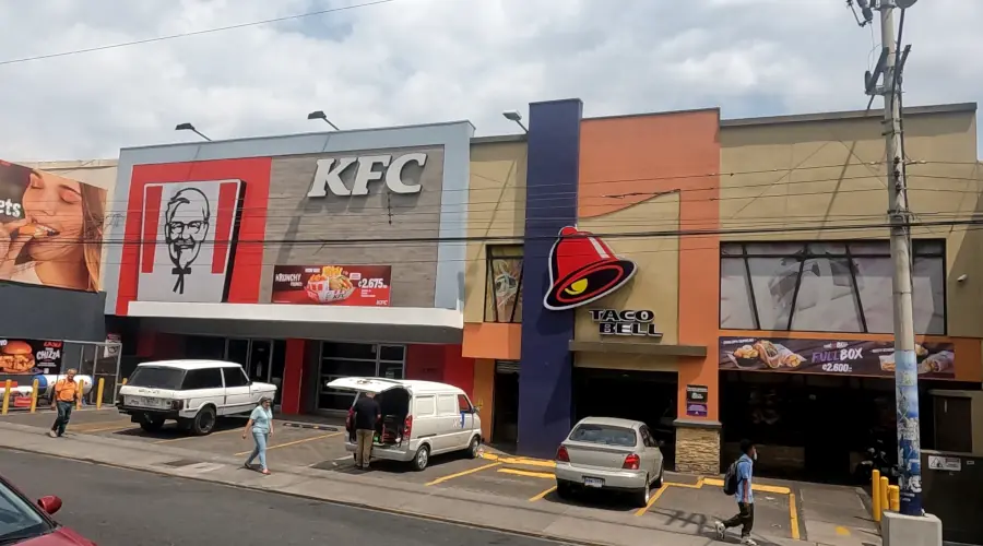 fast food chains in downtown alajuela